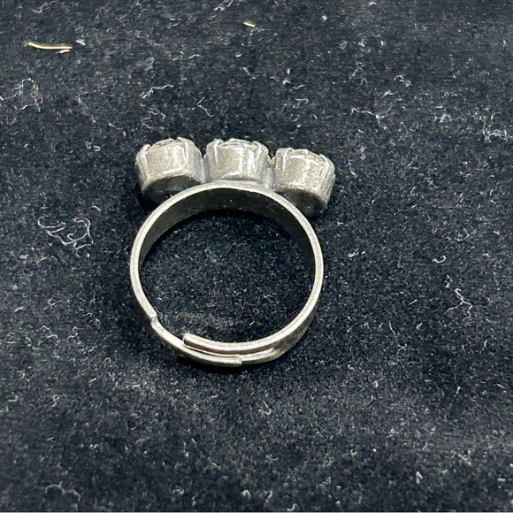 Ring - Picture 4 of 4
